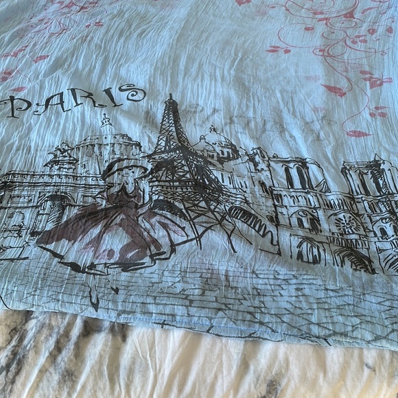 Paris themed infinity scarf - Picture 4 of 5